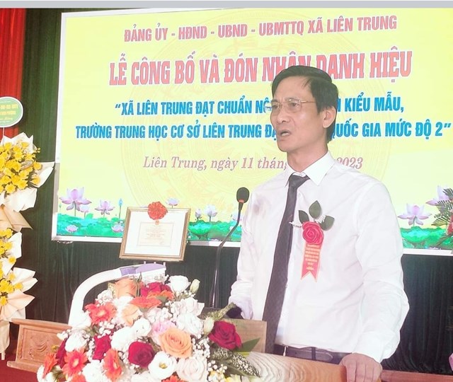 Ông Lê Thanh Nam, Phó Bí thư Huyện ủy, Chủ tịch UBND huyện Đan Phượng phát biểu.