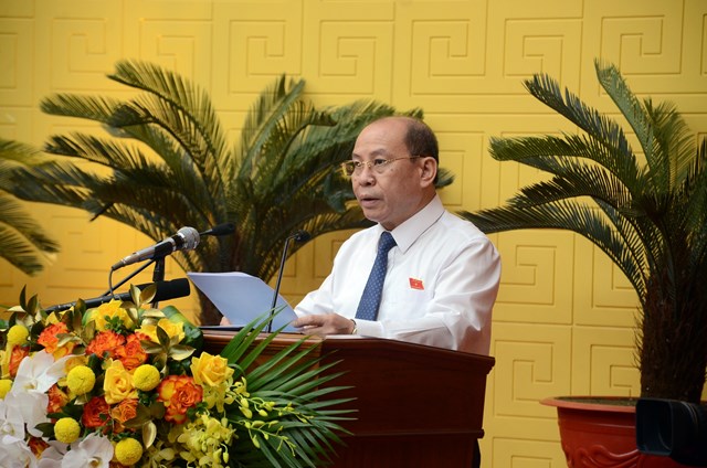 Ông Bùi Đức Hinh, Phó Bí thư Thường trực Tỉnh ủy, Chủ tịch HĐND tỉnh Hoà Bình phát biểu khai mạc Kỳ họp.