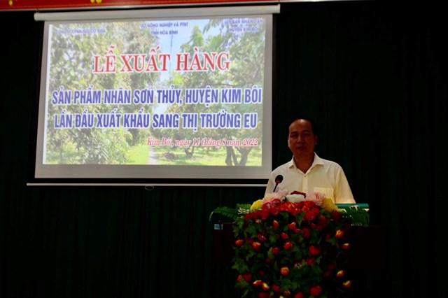 Ông Nguyễn Huy Nhuận - Giám đốc Sở Nông nghiệp và Phát triển nông thôn tỉnh Hòa Bình phát biểu tại buổi lễ. Ảnh: Phi Long