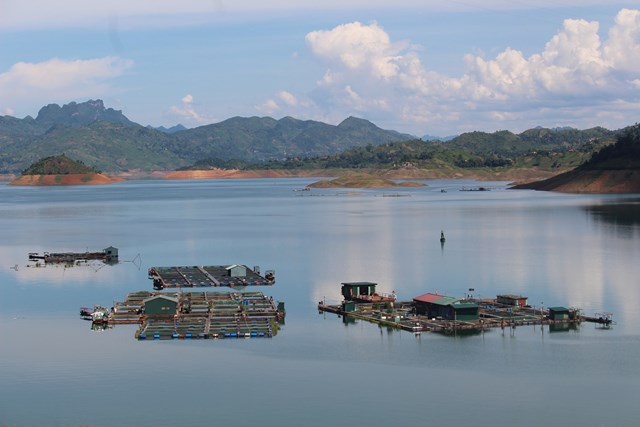Sơn La: Trải nghiệm độc đáo du lịch sinh thái lòng hồ Quỳnh Nhai - Ảnh 2