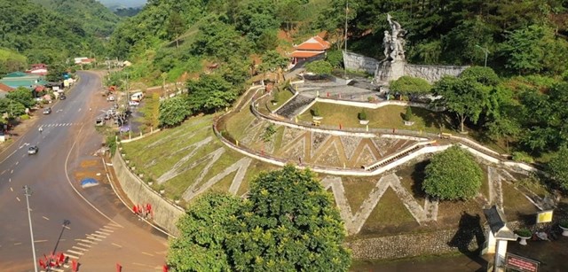 Ngã ba Cò Nòi, huyện Mai Sơn (Sơn La) là di tích lịch sử quan trọng trong chiến dịch Điện Biên Phủ.