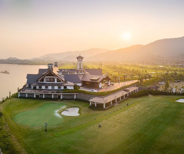 S&acirc;n Golf Thanh Lanh được du kh&aacute;ch lựa chọn kết hợp giữa nghỉ dưỡng v&agrave; thể thao.