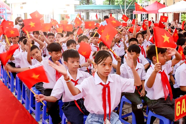 Ph&#250; Thọ: C&#225;c cơ sở gi&#225;o dục tr&#234;n địa b&#224;n tỉnh đồng loạt tổ chức khai giảng năm học 2023 - 2024 - Ảnh 1