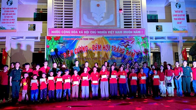 Gieo mầm tương lai từ những mùa trăng nơi biên giới Lào Cai - Ảnh 2