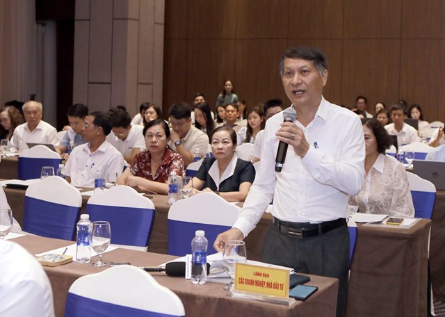 Tại hội nghị, cộng đồng doanh nghiệp đ&atilde; thẳng thắn phản &aacute;nh, kiến nghị nhiều nội dung li&ecirc;n quan trực tiếp đến hoạt động sản xuất, kinh doanh v&agrave; qu&aacute; tr&igrave;nh triển khai c&aacute;c dự &aacute;n đầu tư.