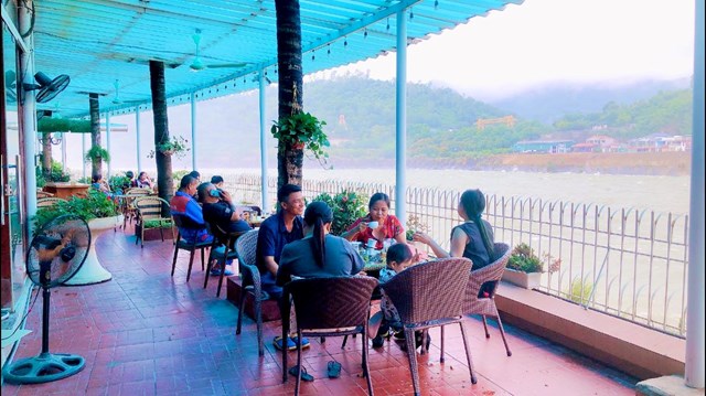 Green coffee có không gian lý tưởng con người có thể gần gũi hòa mình với thiên nhiên.
