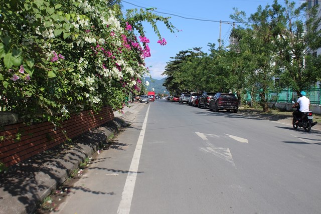 Green coffee - Trung tâm vui chơi thể thao Riverbank nằm dọc tuyến phố Đà Giang rất thoáng mát, rộng rãi.