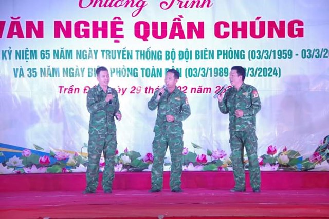 Đồn Bi&#234;n ph&#242;ng Trung B&#236;nh phối hợp tổ chức Chương tr&#236;nh văn nghệ quần ch&#250;ng phục vụ c&#225;n bộ, nh&#226;n d&#226;n khu vực bi&#234;n giới - Ảnh 3