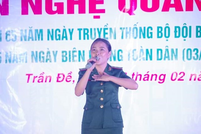 Đồn Bi&#234;n ph&#242;ng Trung B&#236;nh phối hợp tổ chức Chương tr&#236;nh văn nghệ quần ch&#250;ng phục vụ c&#225;n bộ, nh&#226;n d&#226;n khu vực bi&#234;n giới - Ảnh 5