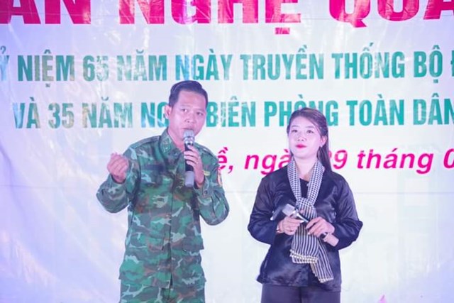 Đồn Bi&#234;n ph&#242;ng Trung B&#236;nh phối hợp tổ chức Chương tr&#236;nh văn nghệ quần ch&#250;ng phục vụ c&#225;n bộ, nh&#226;n d&#226;n khu vực bi&#234;n giới - Ảnh 4