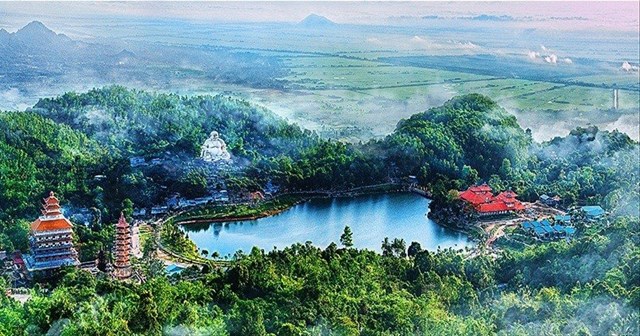 Tỉnh An Giang c&oacute; nhiều tiềm năng ph&aacute;t triển du lịch, g&oacute;p phần th&uacute;c đẩy ph&aacute;t triển kinh tế - x&atilde; hội của địa phương.