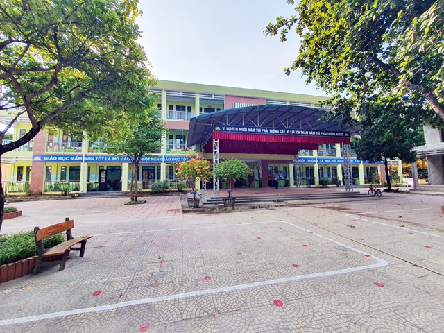 Trường Mầm non Cửu Long được đầu tư khang trang, xanh, sạch, đẹp.