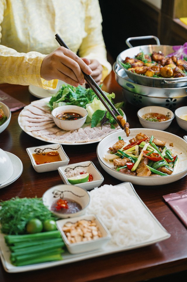 Mỗi m&oacute;n ăn tại Vị An được chăm ch&uacute;t kỹ lưỡng, từ kh&acirc;u chọn nguy&ecirc;n liệu đến c&aacute;ch chế biến