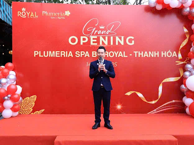&Ocirc;ng Mai Văn C&ocirc;ng &ndash; Gi&aacute;m đốc Plumeria Spa Thanh H&oacute;a ph&aacute;t biểu tại sự kiện