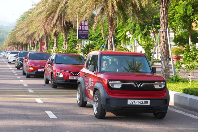 VinFast VF 3 - Chiếc xe “vừa vặn” để người trẻ chuyển từ 2 bánh sang 4 bánh - Ảnh 2