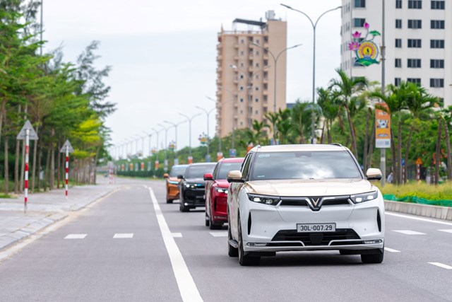 VinFast VF 9: Tiện nghi “hạng nhất”, vận hành ăn đứt xe xăng nhưng “nuôi” chỉ 0 đồng - Ảnh 2