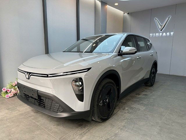 Người dùng Việt “chấm” VinFast VF MPV 7 vì giá trị tiết kiệm lâu dài - Ảnh 3