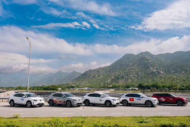 Mẫu xe tối ưu chi phí trong thời bão giá xăng nhưng vẫn mang lại trải nghiệm cao cấp  - Ảnh 2