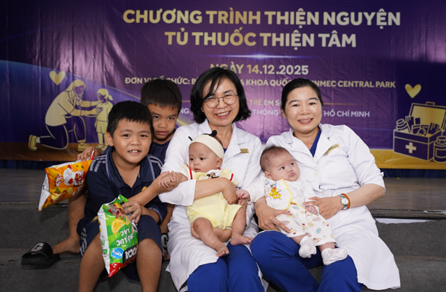 Vinmec triển khai chương tr&igrave;nh Tủ thuốc thiện t&acirc;m tại L&agrave;ng trẻ em SOS G&ograve; Vấp (TP HCM), mang đến chăm s&oacute;c y tế cho hơn 100 em nhỏ. &nbsp;