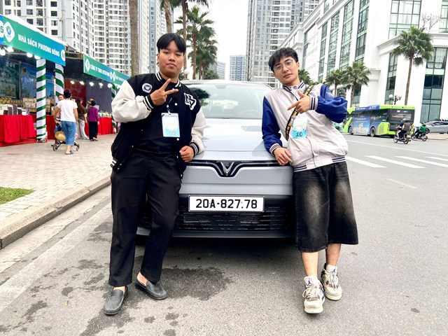 VF MPV 7 thu h&uacute;t sự ch&uacute; &yacute; của kh&aacute;ch h&agrave;ng gia đ&igrave;nh lẫn c&aacute;c bạn trẻ. &nbsp;