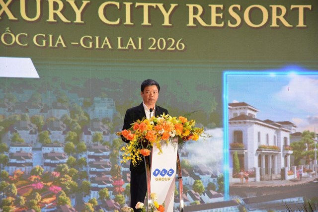 Ph&oacute; Chủ tịch UBND tỉnh Nguyễn Hữu Quế ph&aacute;t biểu tại Lễ khởi c&ocirc;ng