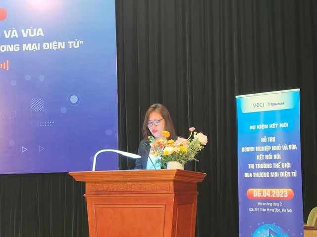 Bà Trần Thị Thanh Tâm, Giám đốc Trung tâm Hỗ trợ doanh nghiệp nhỏ và vừa (VCCI) phát biểu tại buổi tọa đàm.