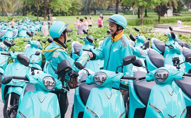 Miễn ph&iacute; thu&ecirc; v&agrave; đổi pin 3 năm l&agrave; ưu đ&atilde;i nổi bật cho t&agrave;i xế Xanh SM. &nbsp;