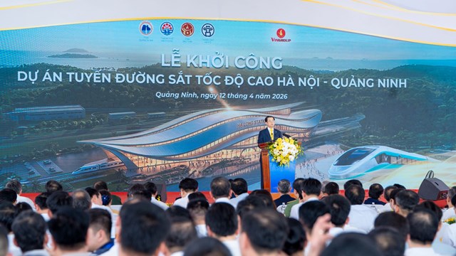 &Ocirc;ng Nguyễn Việt Quang, Ph&oacute; Chủ tịch ki&ecirc;m Tổng Gi&aacute;m đốc Tập đo&agrave;n Vingroup ph&aacute;t biểu tại lễ khởi c&ocirc;ng dự &aacute;n tuyến đường sắt tốc độ cao H&agrave; Nội - Quảng Ninh.