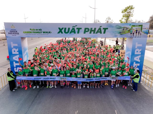 Sự kiện thu h&uacute;t h&agrave;ng trăm gia đ&igrave;nh đa thế hệ c&ugrave;ng &ldquo;nhuộm xanh&rdquo; Cần Giờ &nbsp;