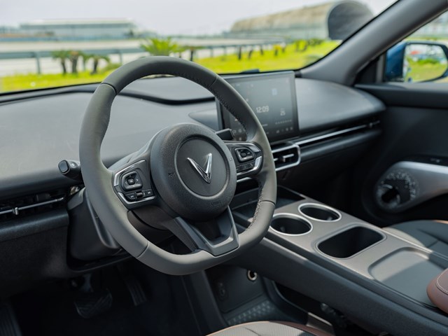 VinFast VF MPV 7 hút khách trước kỳ nghỉ lễ nhờ giá lăn bánh tối ưu - Ảnh 2