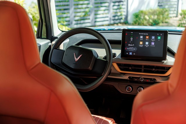 Từ phố ra đường dài, chủ xe nói về VinFast VF 3: “Đi đâu cũng thấy tiện” - Ảnh 2