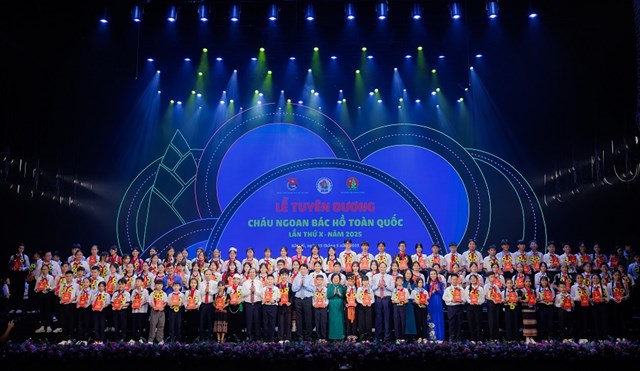 Vinamilk tiếp sức “b&#250;p măng non” viết tiếp h&#224;nh tr&#236;nh Ch&#225;u ngoan B&#225;c Hồ đầy tự h&#224;o - Ảnh 1