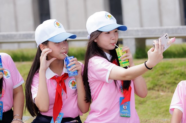 Vinamilk tiếp sức “b&#250;p măng non” viết tiếp h&#224;nh tr&#236;nh Ch&#225;u ngoan B&#225;c Hồ đầy tự h&#224;o - Ảnh 8