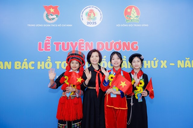 Vinamilk tiếp sức “b&#250;p măng non” viết tiếp h&#224;nh tr&#236;nh Ch&#225;u ngoan B&#225;c Hồ đầy tự h&#224;o - Ảnh 9
