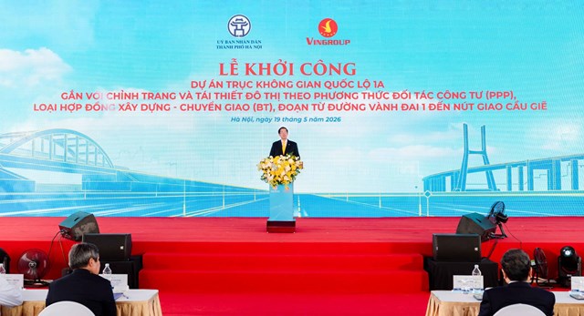 &Ocirc;ng Nguyễn Việt Quang &ndash; Ph&oacute; Chủ tịch Hội đồng Quản trị ki&ecirc;m Tổng gi&aacute;m đốc Tập đo&agrave;n Vingroup ph&aacute;t biểu b&aacute;o c&aacute;o về dự &aacute;n