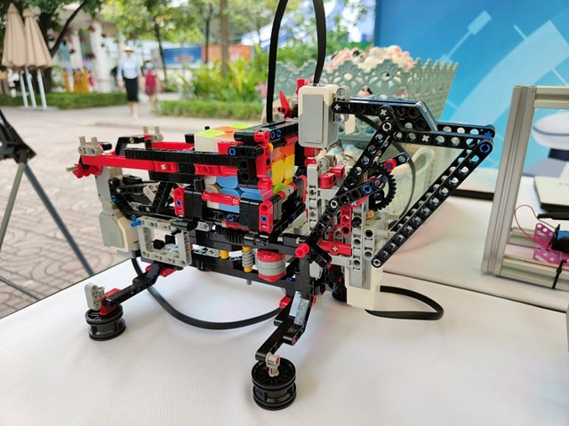 Ng&#224;y hội STEAM Robotics: Giải đấu TERIS Robotics Championship 2023 tại trường TH L&#253; Th&#225;i Tổ - Ảnh 10