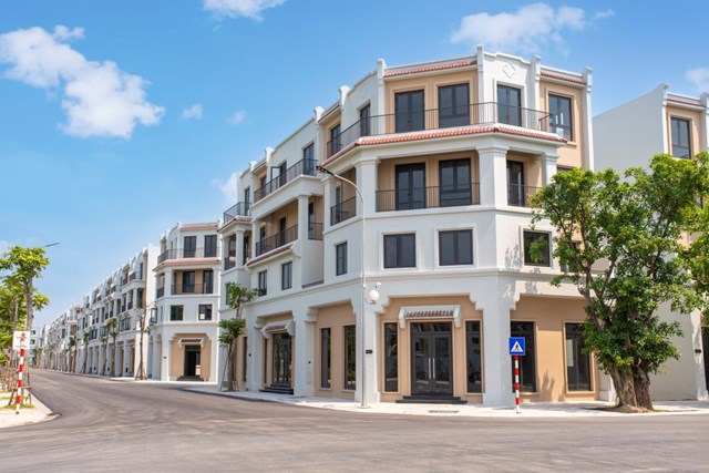 Shophouse Vinhomes Wonder City hưởng lợi từ d&ograve;ng kh&aacute;ch mua sắm, dịch vụ v&agrave; hạ tầng đang ho&agrave;n thiện tại khu T&acirc;y H&agrave; Nội. &nbsp;