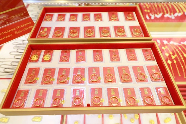 Gi&aacute; v&agrave;ng bốc hơi mạnh: Người trong cuộc v&agrave; chuy&ecirc;n gia dự b&aacute;o g&igrave;?
