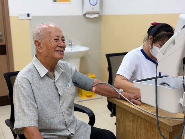 Khi bệnh nh&acirc;n biết m&igrave;nh vẫn khỏe, điều đ&oacute; đ&atilde; l&agrave; một niềm vui to lớn.