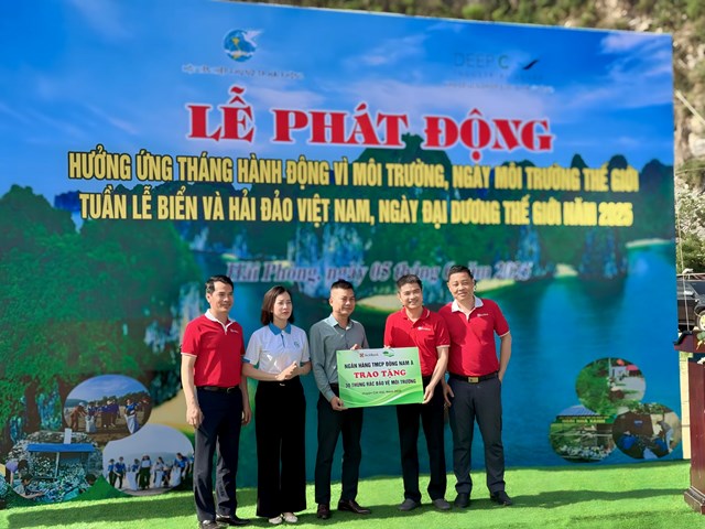 C&#225;n bộ nh&#226;n vi&#234;n SeABank chung tay l&#224;m sạch 11 b&#227;i biển v&#236; m&#244;i trường xanh - Ảnh 2