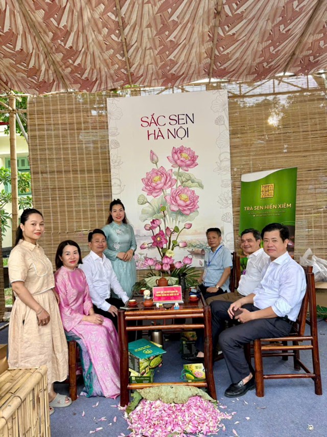 Trà sen Hiền Xiêm để lại dấu ấn khó quên trong lòng du khách tại Lễ hội Sen Hà Nội 2026 - Ảnh 3