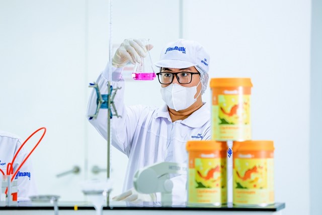 Vinamilk ti&ecirc;n phong đưa đột ph&aacute; 6 HMO v&agrave;o giải ph&aacute;p dinh dưỡng cho trẻ (Ảnh: Nguyễn Ho&agrave;ng).