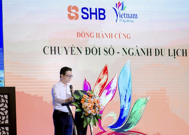 Ph&oacute; Gi&aacute;m đốc Khối Ng&acirc;n h&agrave;ng Doanh nghiệp SHB Nguyễn Trọng Tĩnh ph&aacute;t biểu tại hội nghị