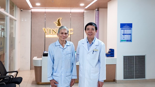 Sau 7 ng&agrave;y phẫu thuật, bệnh nh&acirc;n đủ điều kiện xuất viện, kh&eacute;p lại một chặng điều trị quan trọng trong h&agrave;nh tr&igrave;nh chiến đấu với ung thư trực tr&agrave;ng.