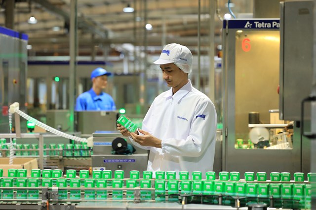 Vinamilk – Doanh nghiệp FMCG duy nhất 12 năm liền c&#243; mặt trong Top 50 c&#244;ng ty ni&#234;m yết của Forbes Việt Nam - Ảnh 1