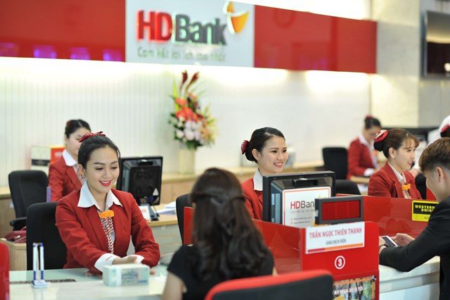 Mức tăng trưởng li&ecirc;n tục của HDBank c&oacute; được nhờ ng&acirc;n h&agrave;ng đ&atilde; v&agrave; đang đi con đường đ&uacute;ng hướng: Tập trung cho vay n&ocirc;ng nghiệp, n&ocirc;ng th&ocirc;n. &nbsp;