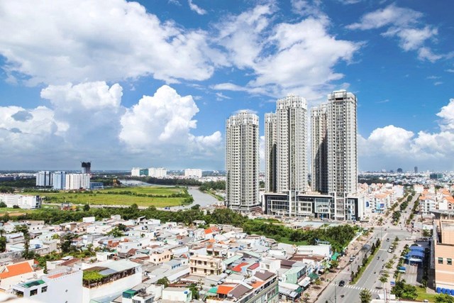 Sau cơn sốt gi&aacute;, người mua căn hộ đang chờ điều g&igrave;?