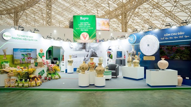 Hapro tham gia “Triển l&#227;m th&#224;nh tựu Kinh tế - X&#227; hội&quot; Nh&#226;n dịp kỷ niệm 80 năm ng&#224;y Quốc kh&#225;nh Việt Nam - Ảnh 1