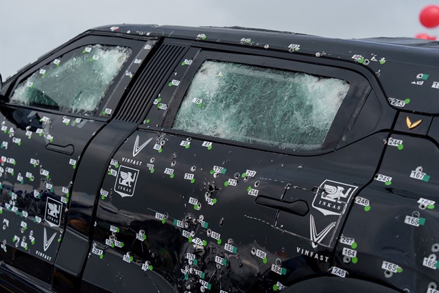 Lạc Hồng 900 LX: Xe chống đạn chuẩn quốc tế VPAM VR7 - Ảnh 2