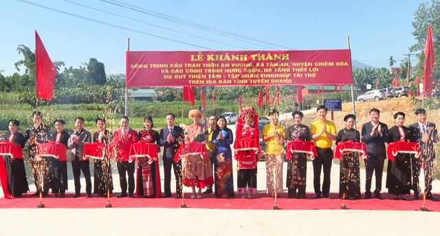 Kh&aacute;nh th&agrave;nh c&ocirc;ng tr&igrave;nh cầu tr&agrave;n th&ocirc;n An Vương, tỉnh Tuy&ecirc;n Quang